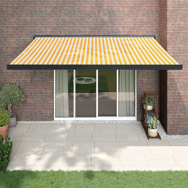 stradeXL Retractable Awning...